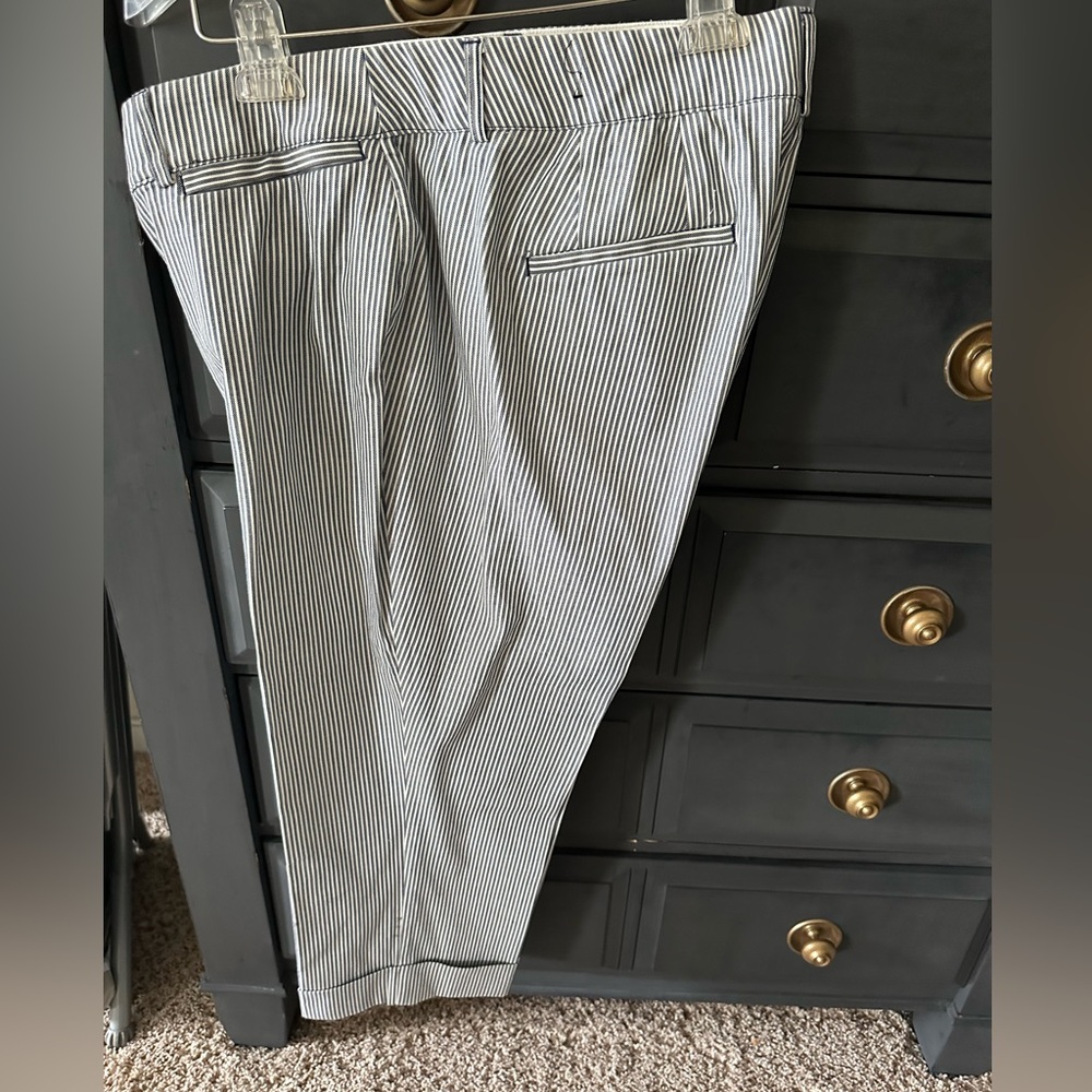 Lane Bryant blue and white stripe capri pants size 18W